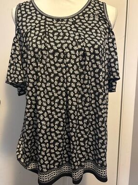 Max Studio Black White Floral Cold Shoulder Top